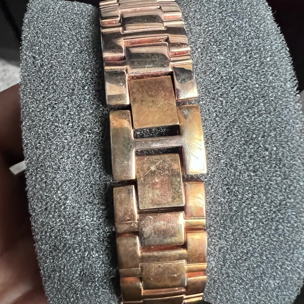 Victoria Watch - Picture 11 of 11
